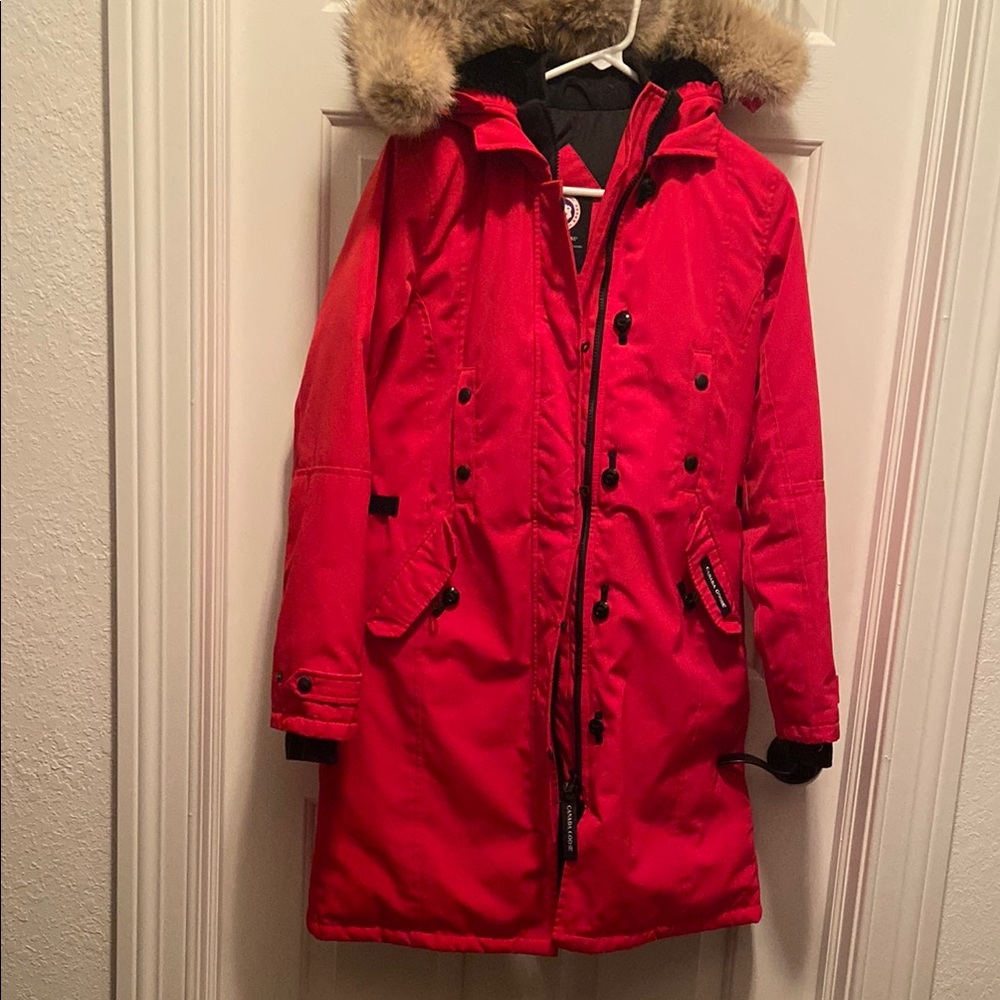 Auth. Canada Goose Style 2506L Hooded Parka with “Wild Coyote” Fur Trim